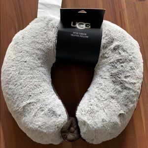 ugg neck pillow